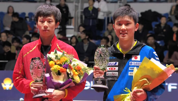 2018 ITTF World Tour Grand Finals - Lin Gaoyuan and Tomokazu Harimoto receive their trophies