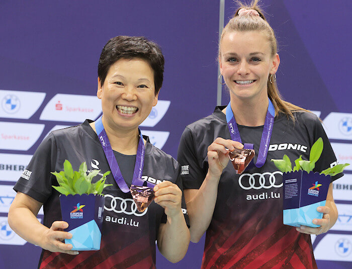 2022 European Championships Women's Doubles bronze medallists - Maria Xiao (Spain) and Adina Diaconu (Romania)