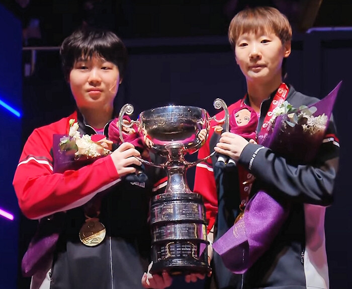 2025 World Championships - Women's Doubles Champions - Wang Manyu and Kuai Man (China)